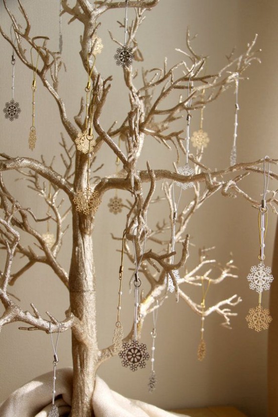 snowflake-gold-silver-christmas-tree-ornaments