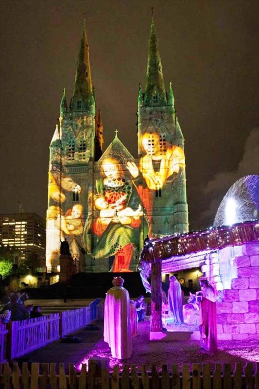 st-marys-cathedral-sydney-christmas-lights