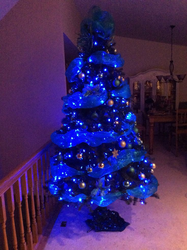 teal-christmas-tree