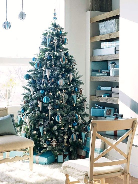 teal-and-silver-christmas-tree-ideas