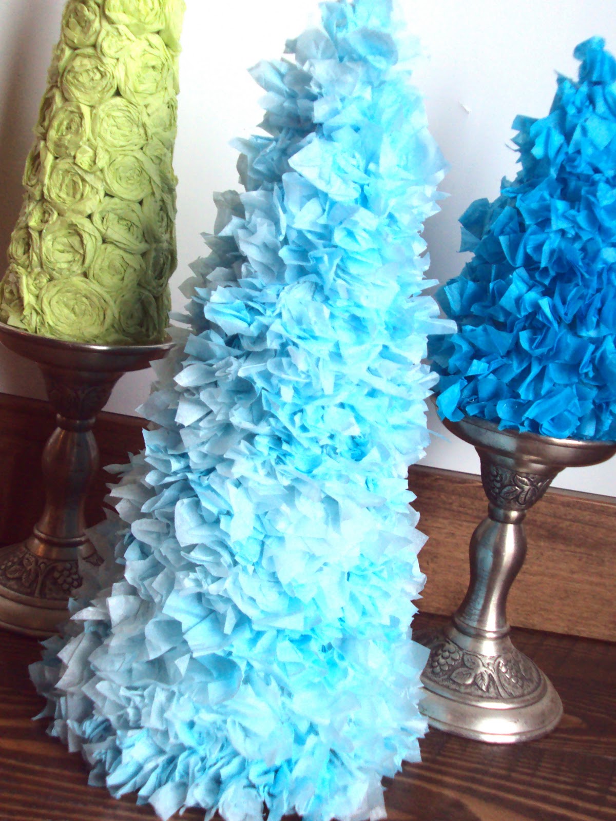 tissue-paper-easy-christmas-tree-craft