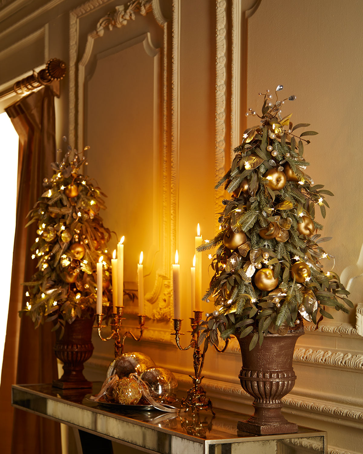 traditional-christmas-tree-decorating-ideas