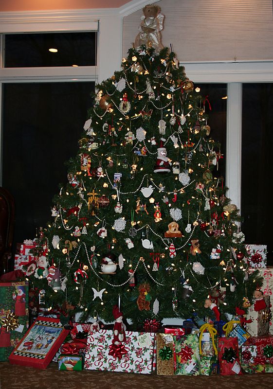 traditional-christmas-tree-design