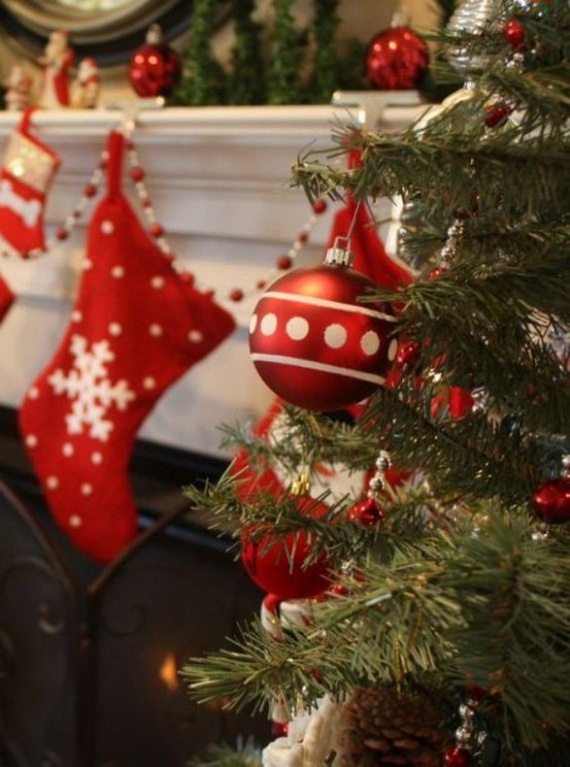 traditional-english-christmas-decorations