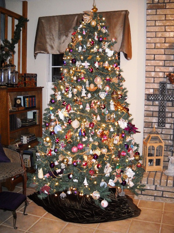 traditional-german-christmas-tree-decorations