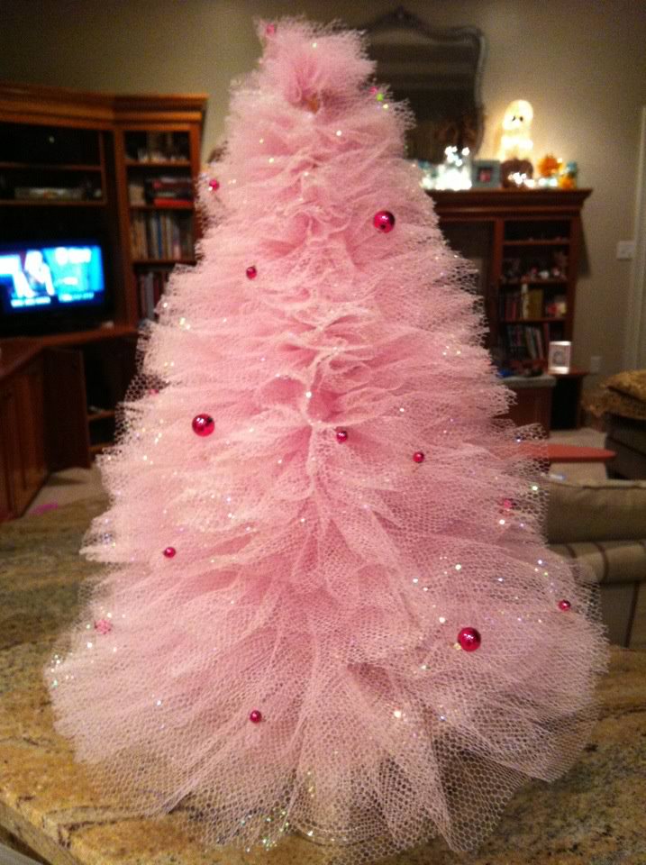 tulle-cheap-christmas-tree-instructions