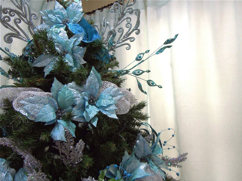 33 Turquoise Christmas Tree Decorations Ideas  Decoration Love