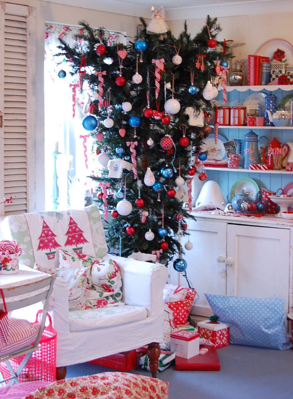 upside-down-christmas-tree
