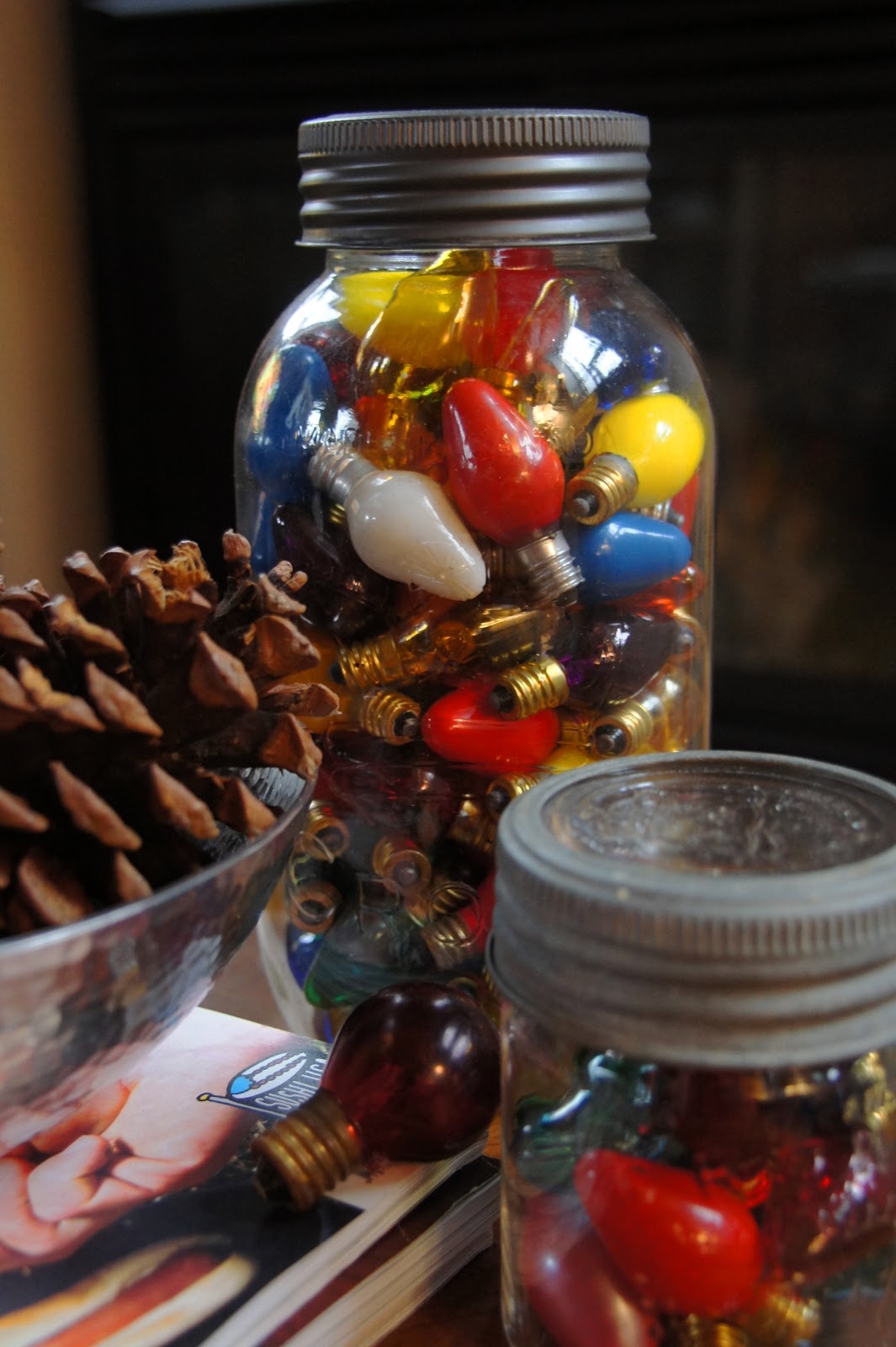 vintage-christmas-decorating-with-mason-jars