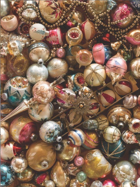 vintage-christmas-ornaments-design-view