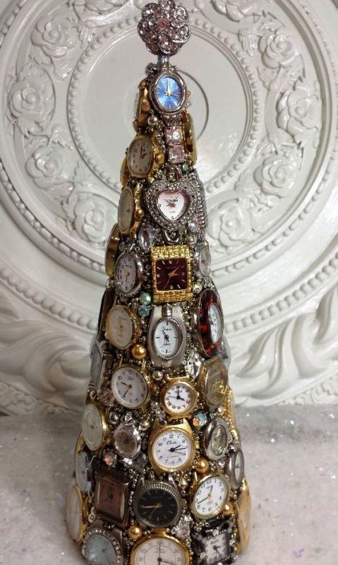 vintage-jewelry-christmas-tree-cone