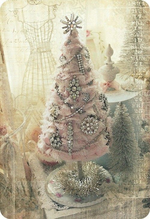 vintage-shabby-chic-christmas-tree