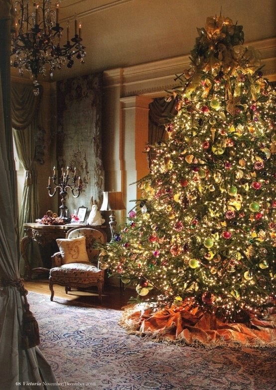 vintage-victorian-christmas-tree-design