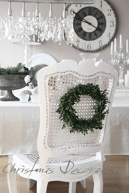 vintage-white-christmas-decorating