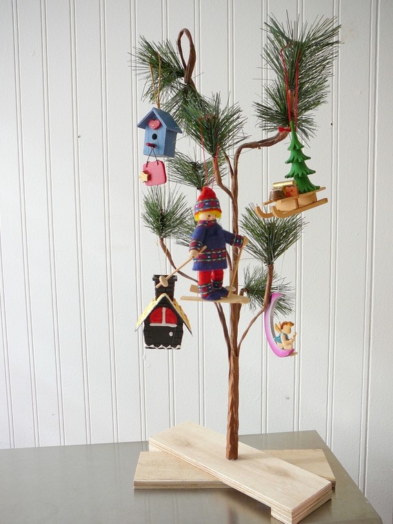 vintage-wooden-christmas-ornaments