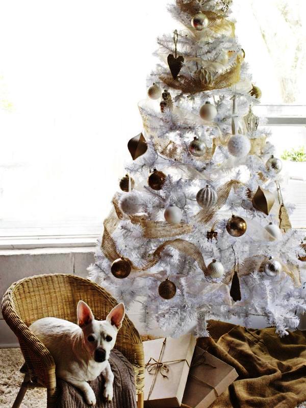 white-and-simple-christmas-tree-decorations-ideas