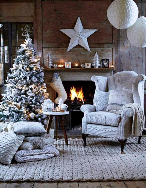 white-christmas-living-room