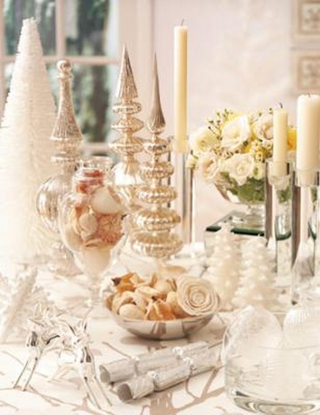 white-christmas-table-centerpieces