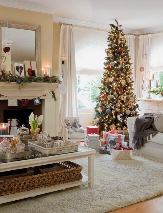 white-christmas-tree-decorations-design
