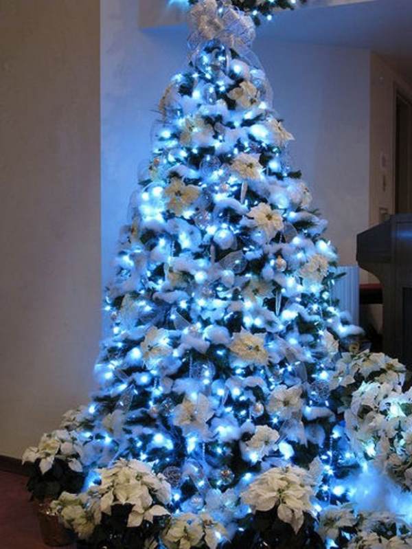 white-christmas-tree-decorations