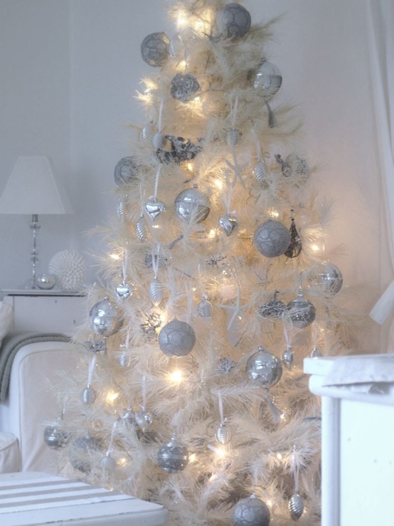 white-christmas-tree-ideas