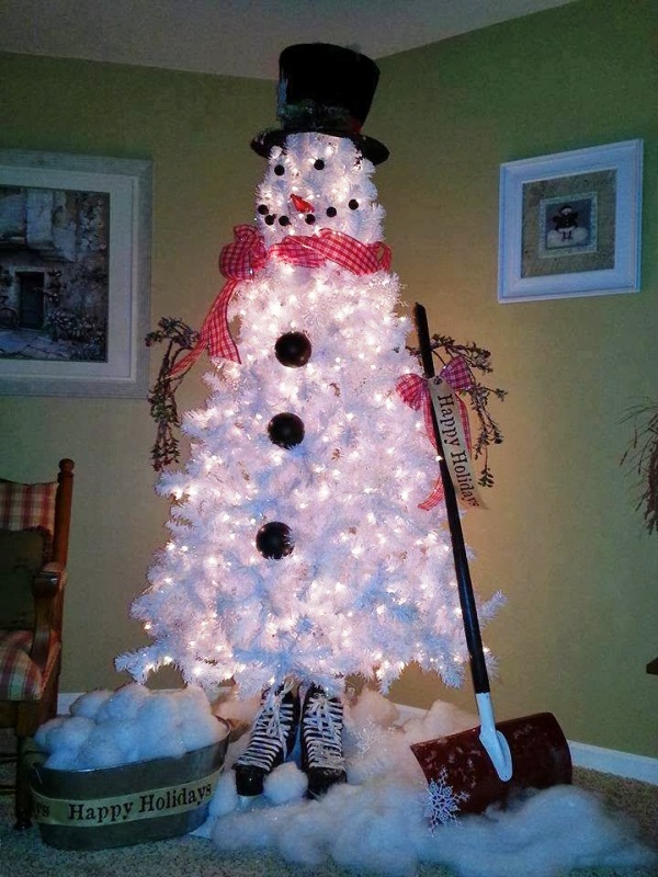 white-christmas-tree-as-snowman