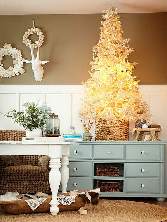 white-country-christmas-tree-decorating-ideas
