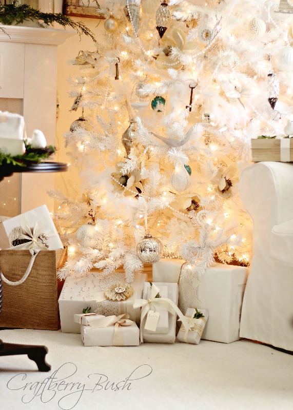 white-feather-christmas-tree