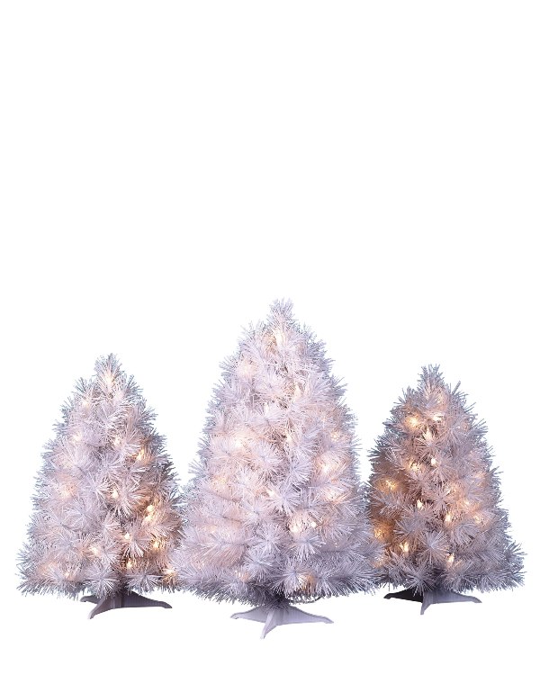 white-tabletop-christmas-tree
