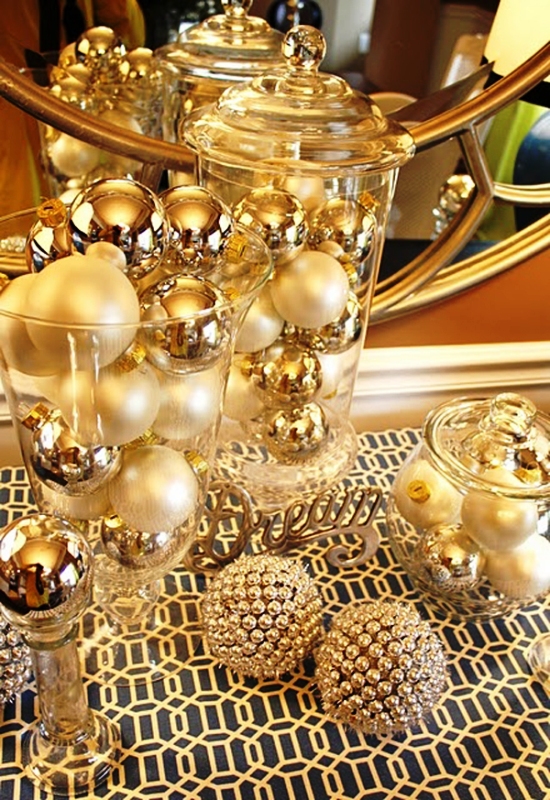 white-and-gold-christmas-decorations-design