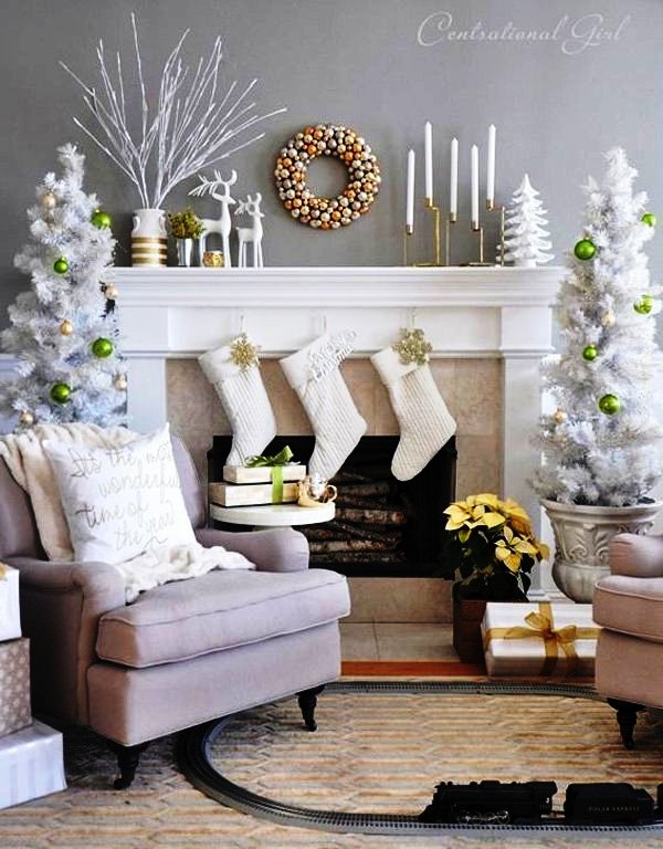 white-and-gold-elegant-christmas-mantel
