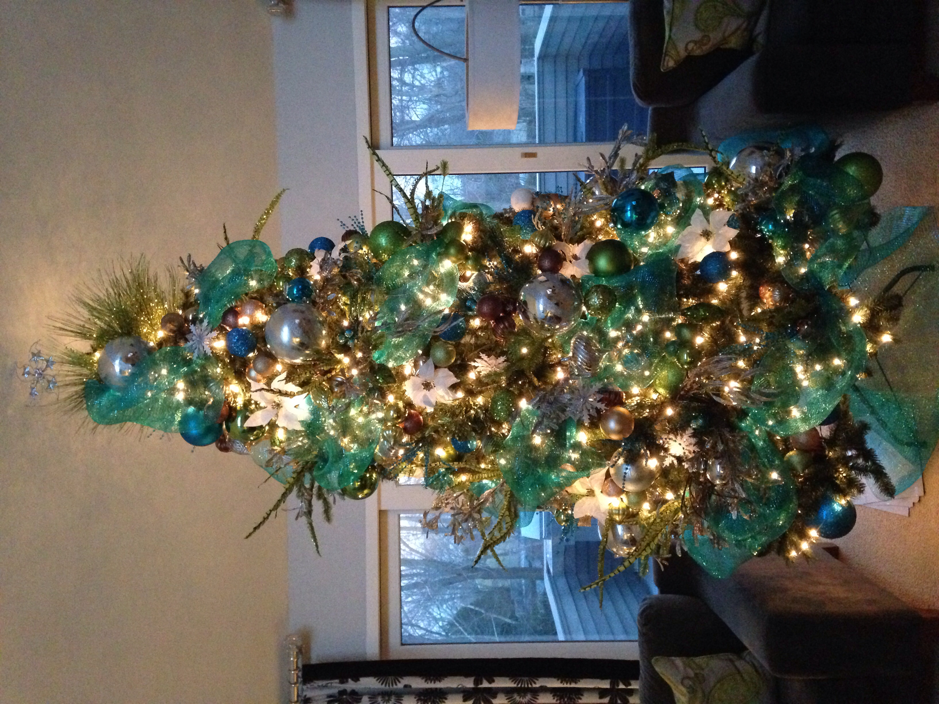 christmas-tree-decorations-teal