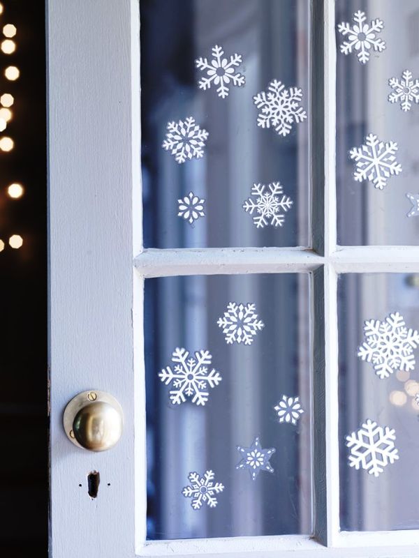 christmas-snowflake-window-stickers