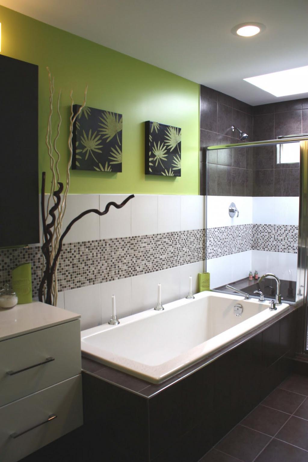 Green and White Modern Small Bathroom Design