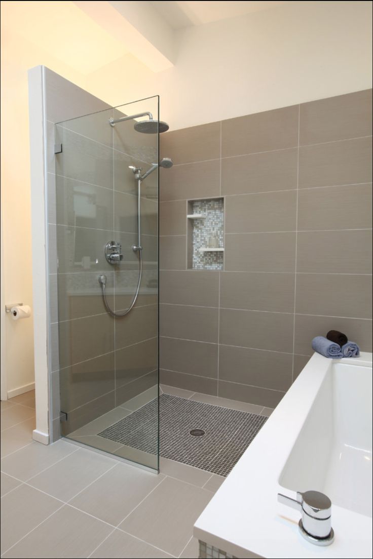 Open Shower Midcentury Bathroom Design