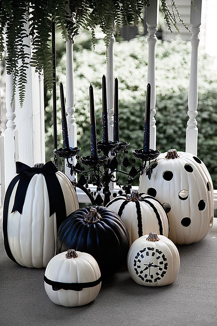 Black and White Halloween Pumpkin Decorations