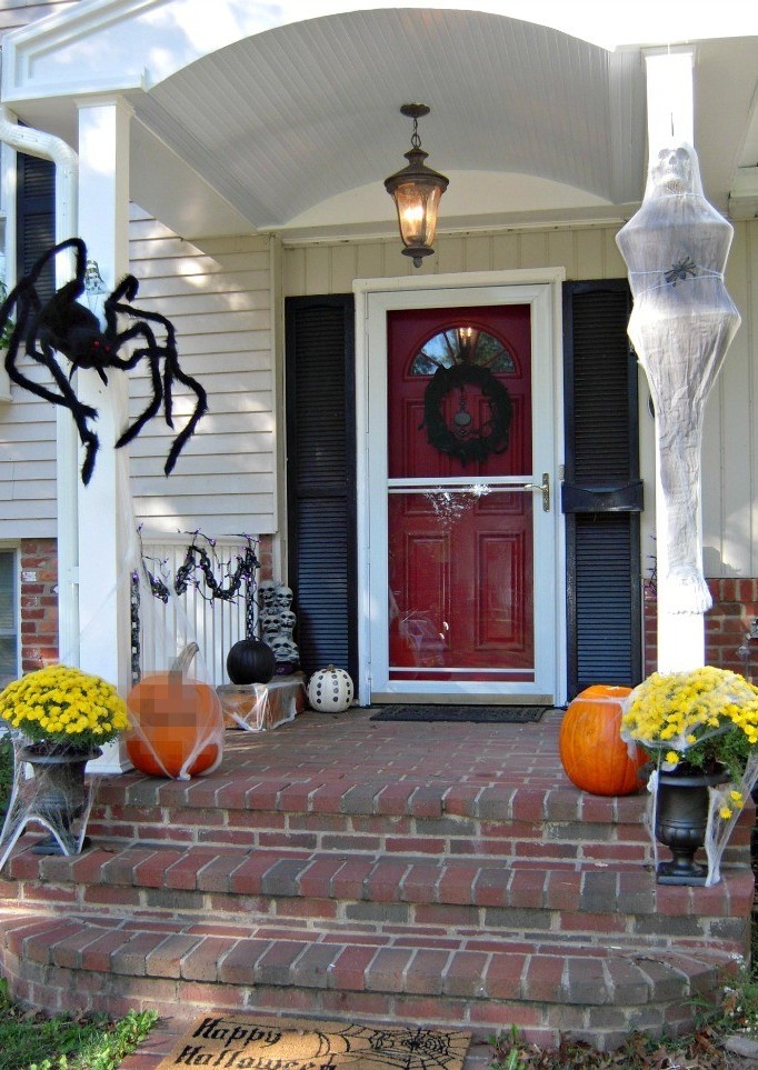 Clever Halloween Decorations for Porch
