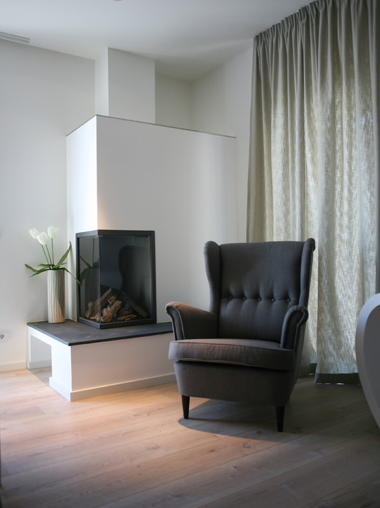 Contemporary Living Room Design With Flower Pot