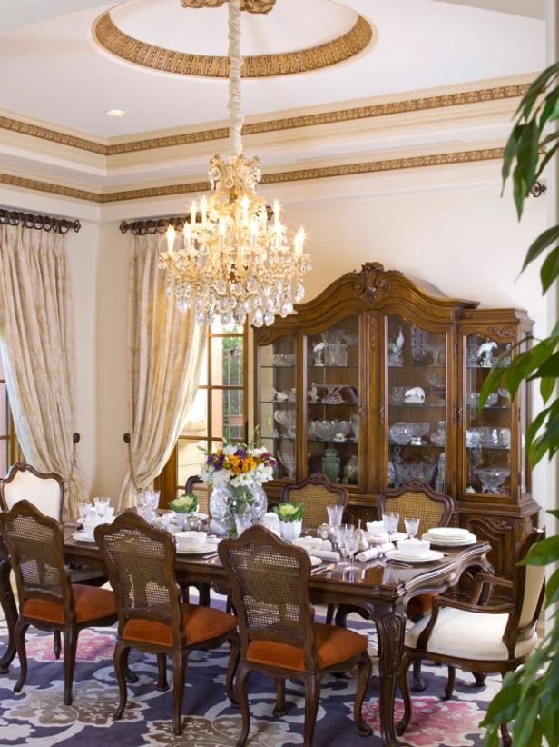 Elegant Victorian Dining Room Design