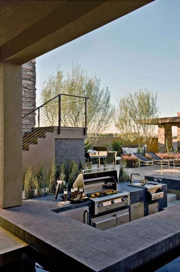 Exotic and Balancing Modern Outdoor Kitchen Design