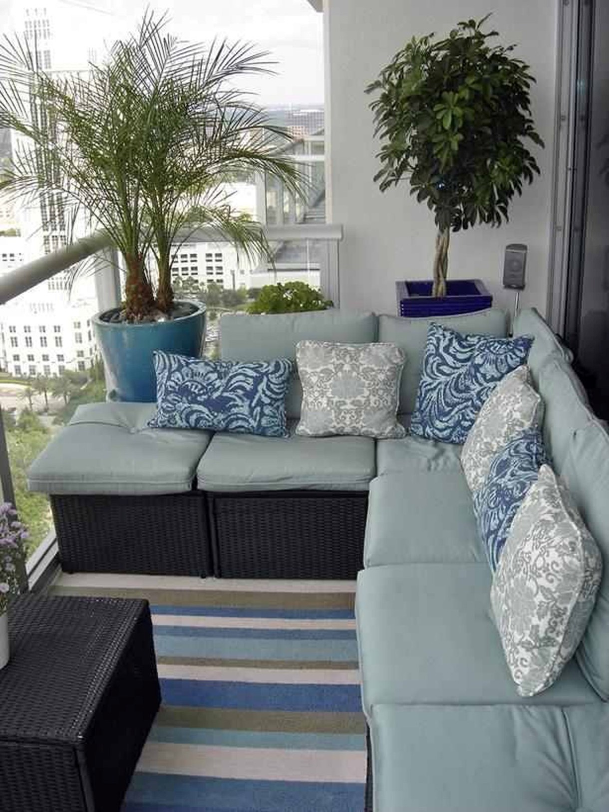 Modern Outdoor Design With Sofa Fabric