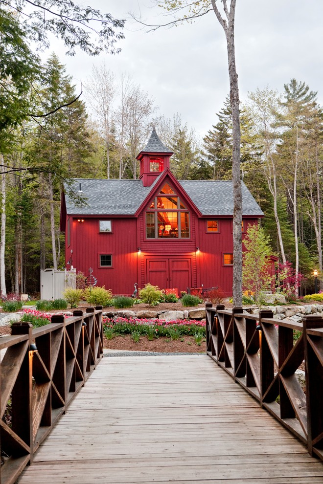 Red Farmhouse Exterior Design