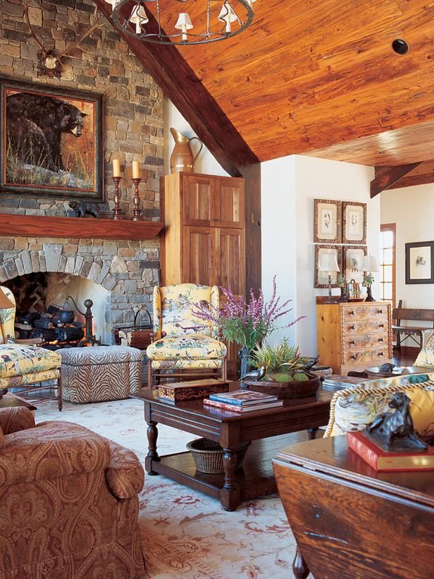 Traditional Living Room Design