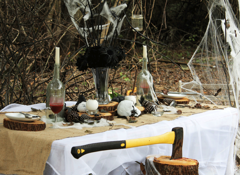 20 Rustic Halloween Decorations Ideas - Decoration Love