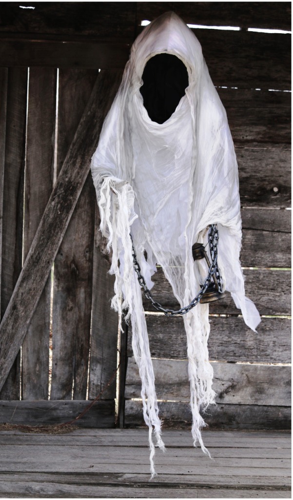 Hanging Faceless Ghosts Halloween Decorations
