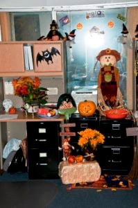 18 Halloween Decorations for Work Ideas - Decoration Love