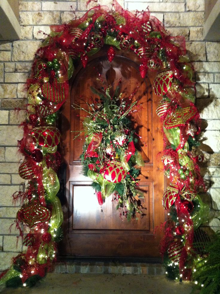 Awesome Front Door Christmas Decorating Ideas