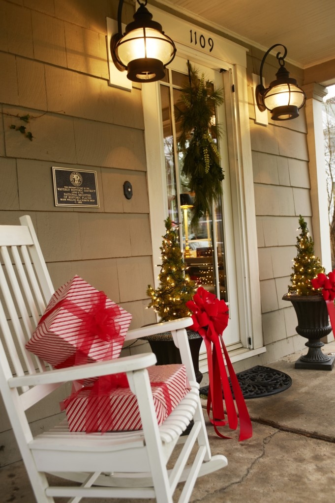 Awesome Front Porch Christmas Decorating Ideas 2016