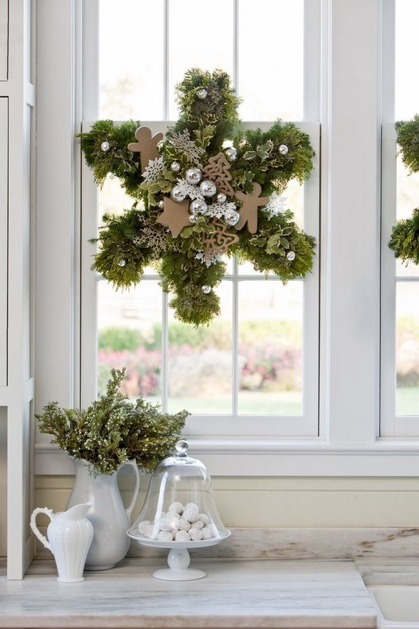 Beautiful Christmas Decorations For Windows
