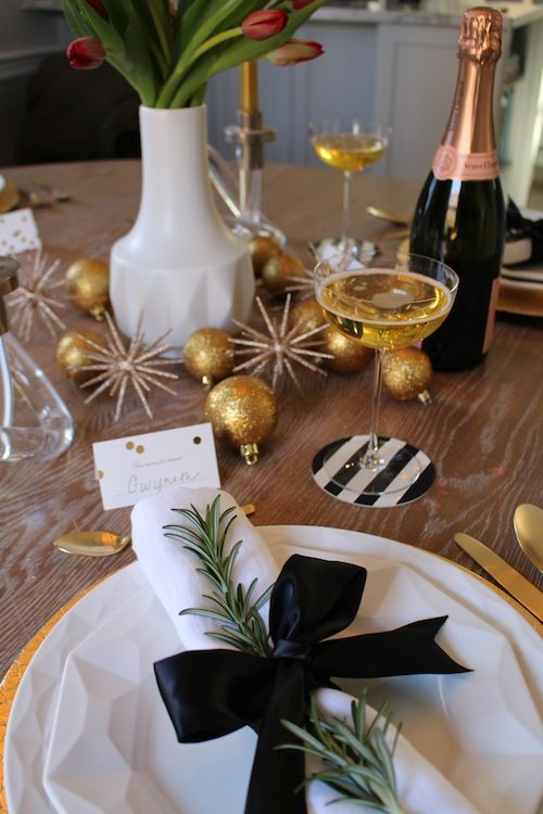 Black and Gold Christmas Table Setting